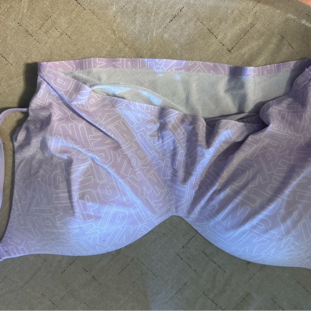 PINK Victoria's Secret Light Purple Sports Bra